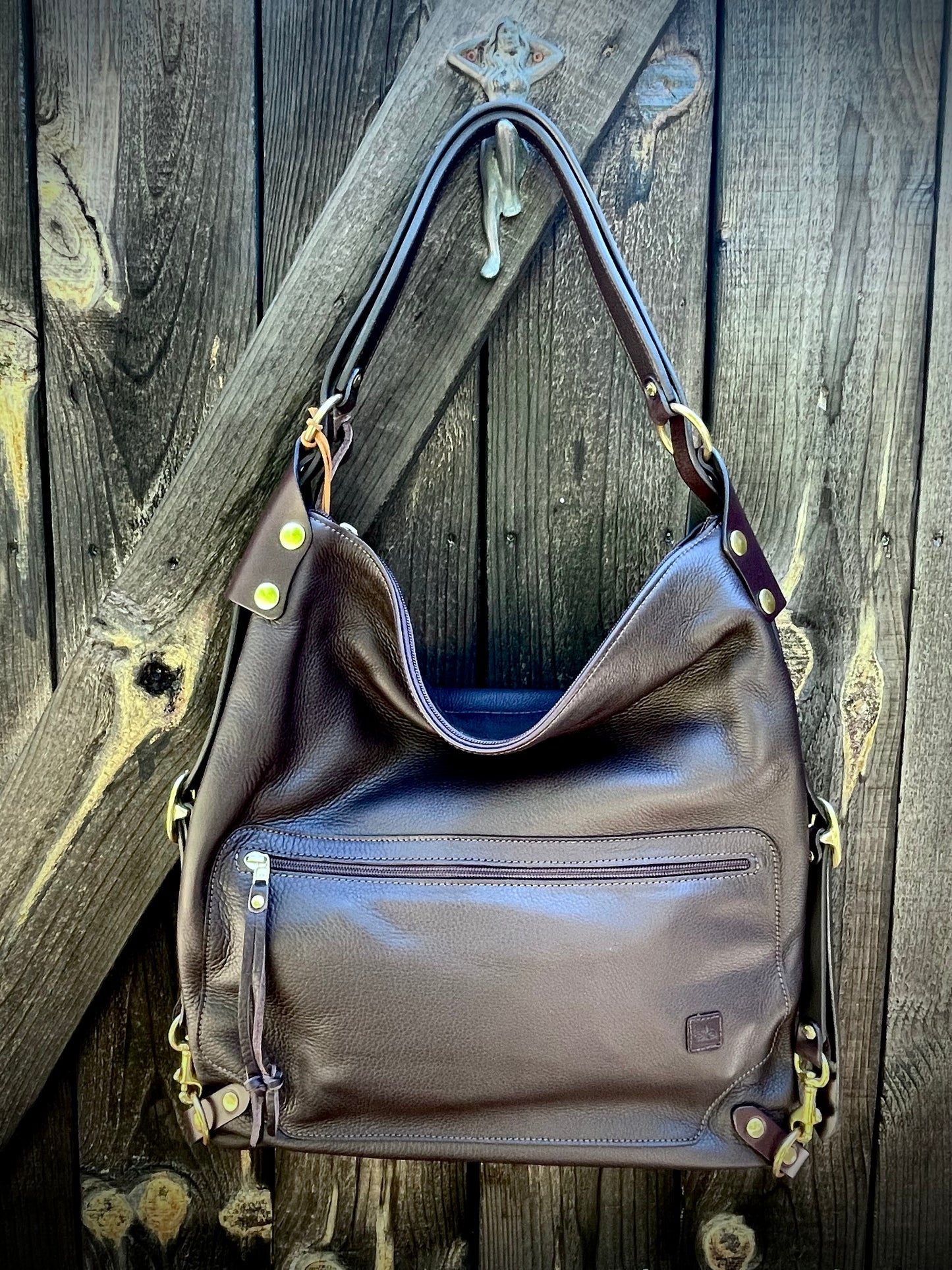 Villa Sak Dark Brown pebble