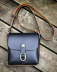 CASO Medio leather crossbody bag in black