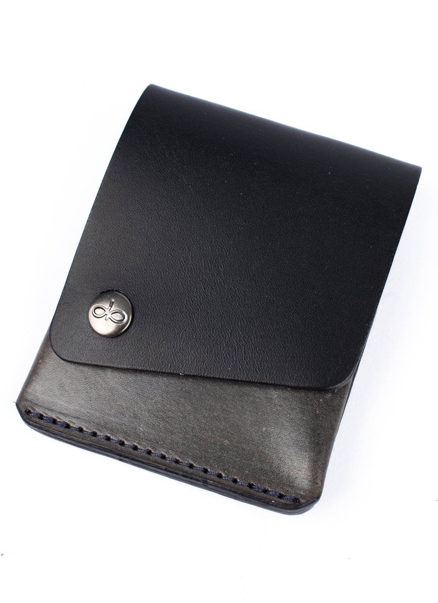 Piegato minimalist wallet black and vinagroon