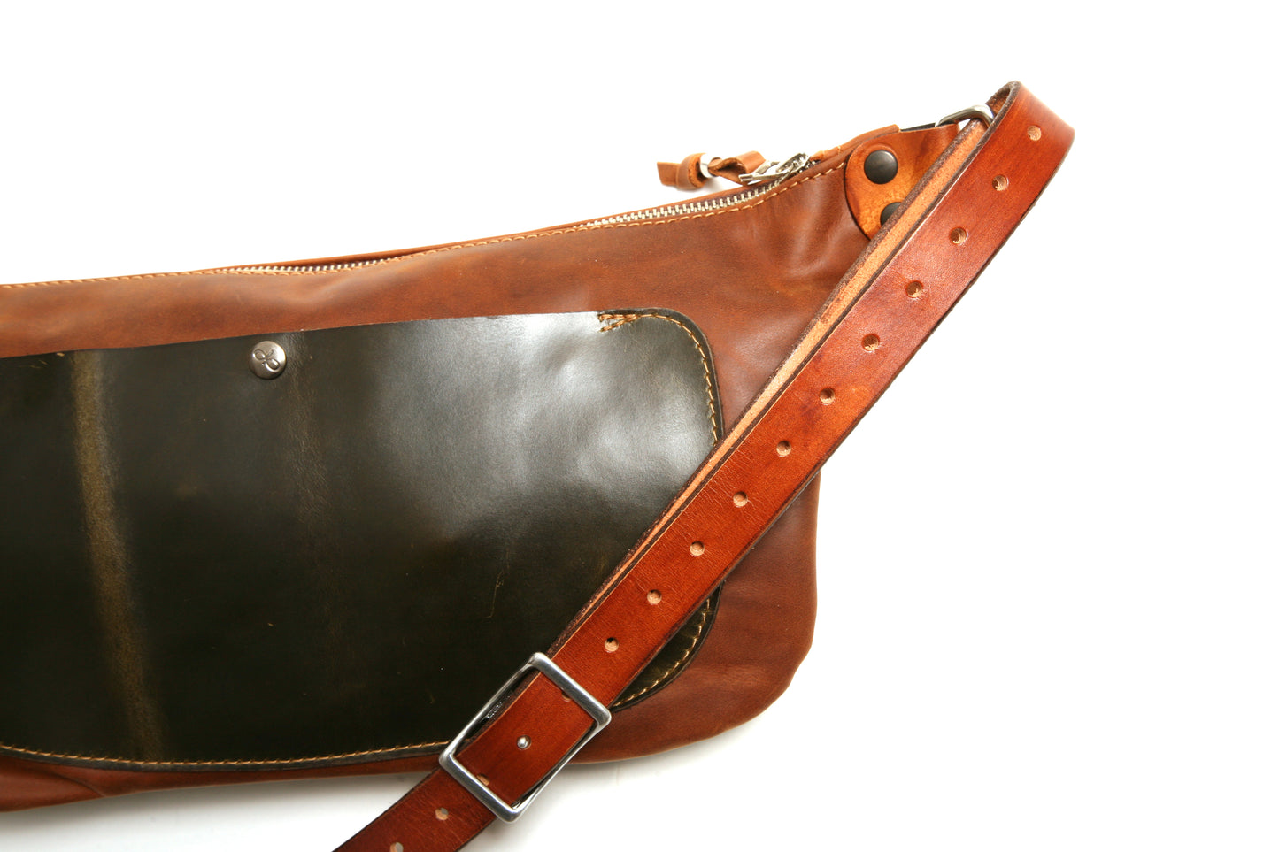 Ryker sling bag oiled 2 tone green&tan