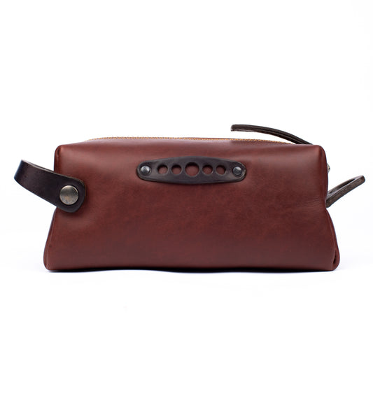 Scout dopp kit red oak & dark brown