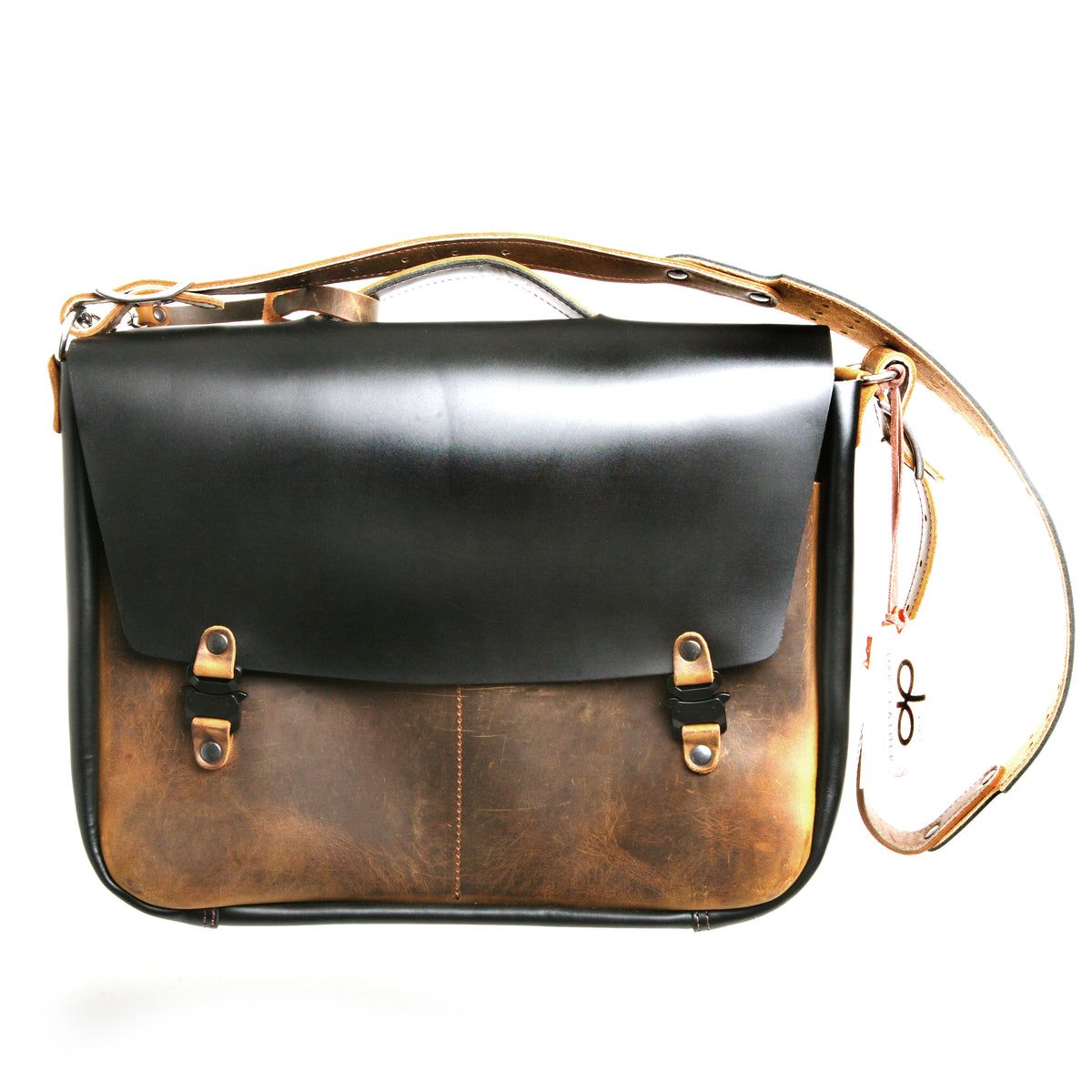 Bacula Messenger bag in full leather construction (structured black leather, pull-up and smooth finish), reinforced with military-grade quick-release buckles and gunmetal rivets at stress points, front view