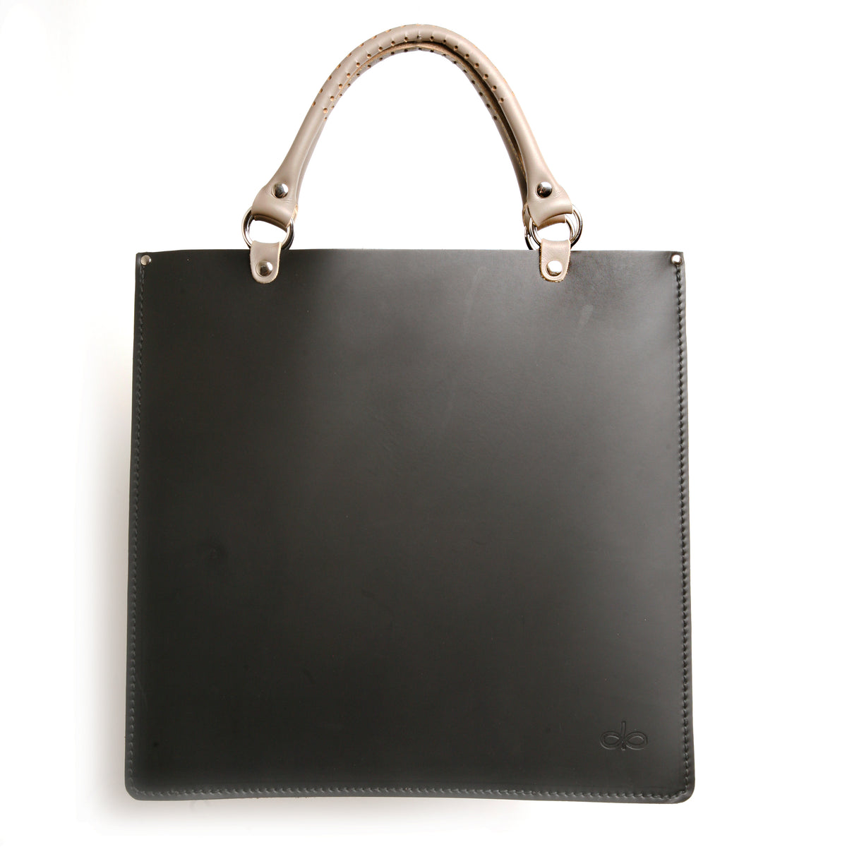 BOX tote bag in leather with solid stainless-steel hardware, interior compartment