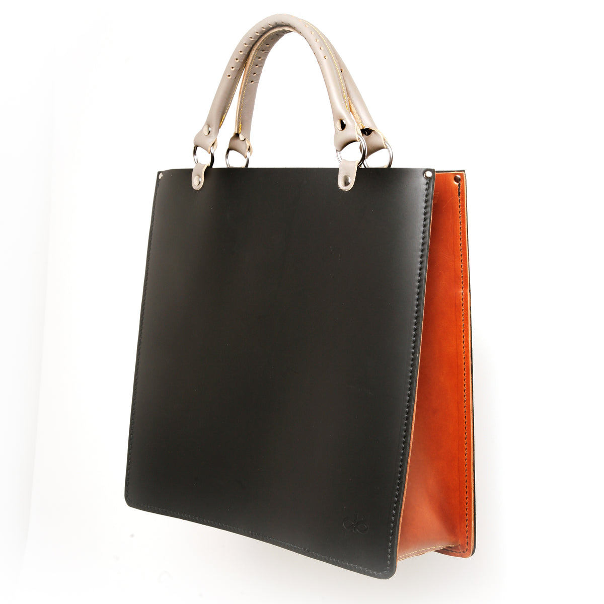 BOX tote bag in leather with solid stainless-steel hardware, side view