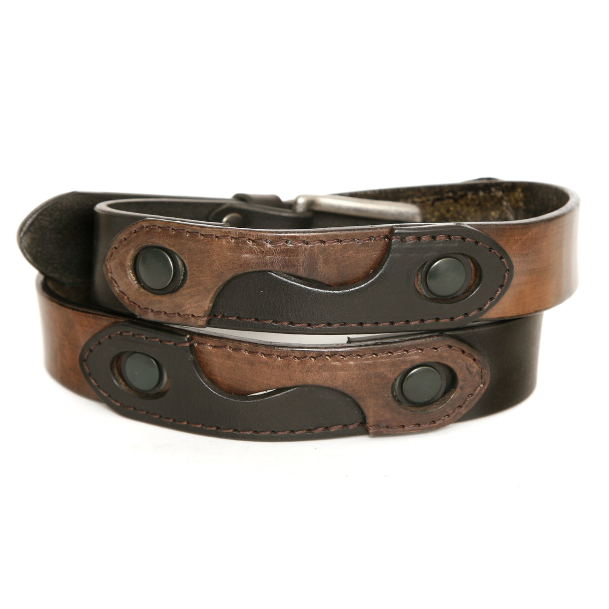 CHICANE Moto belt in English bridle leather, reinforced with an additional patch with stainless-steel hardware, further detail view
