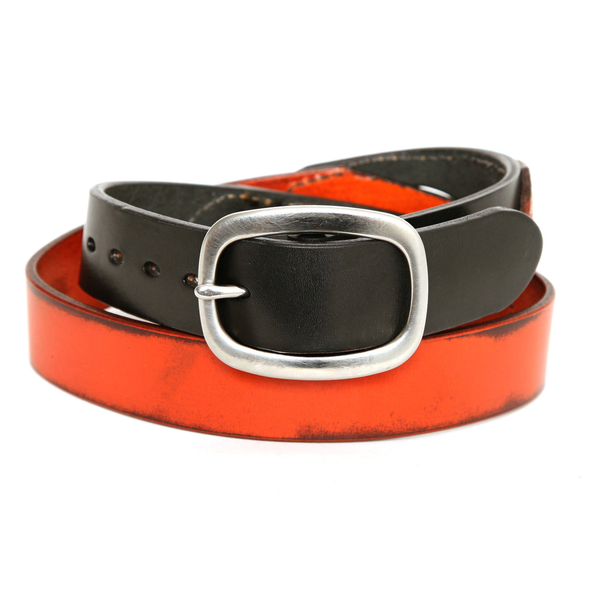 CHICANE Belt in 12-13oz English bridle leather, buckle detail