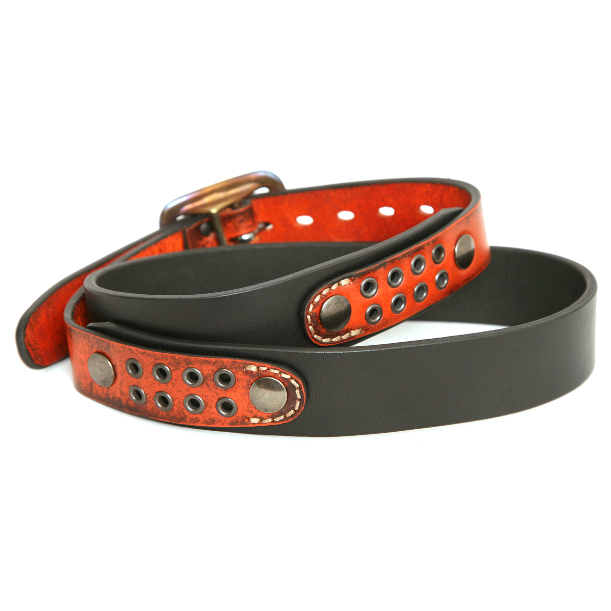 DAKAR Moto Belt in 12oz English bridle leather with stainless-steel hardware, close-up detail