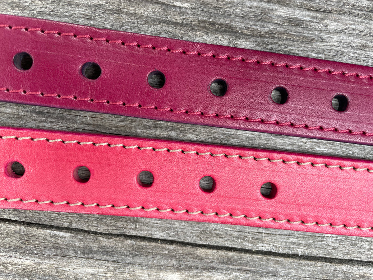 SHOW classic narrow stitched belt in 12oz English bridle leather, buckle detail