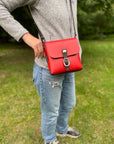 CASO Medio leather crossbody bag, detail