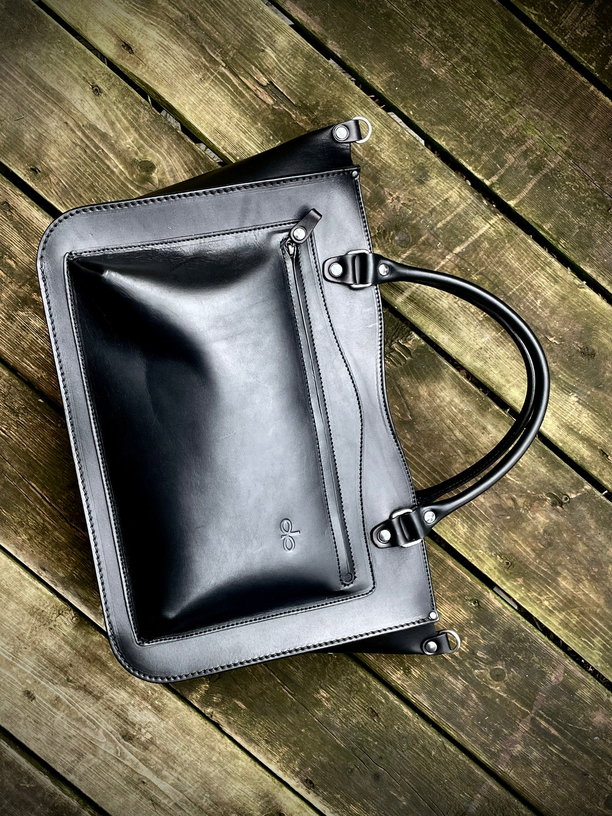 CHAGA briefcase black in English bridle black full-grain leather, hardware detail