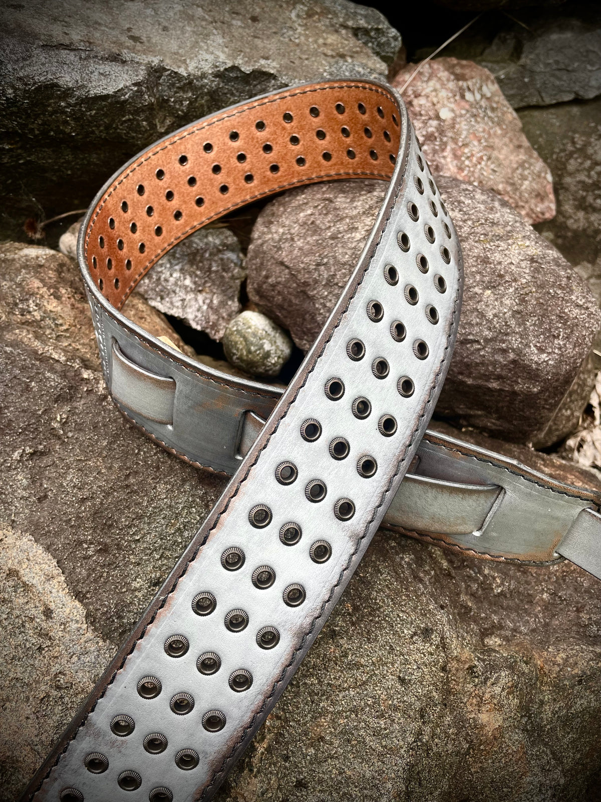 Vintage SG leather guitar strap