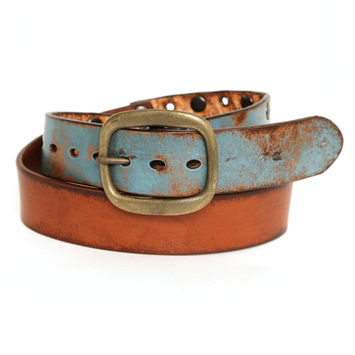 ERIN SHOW classic jean belt in 12oz English bridle leather, buckle detail