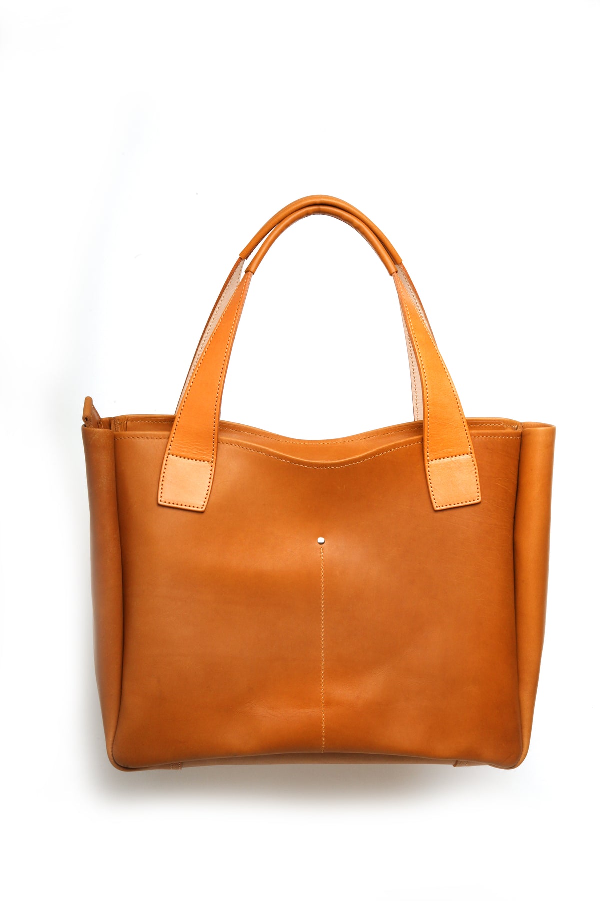 SOHO ZIP bag in vegetable-tanned leather shoulder straps, padded, front view