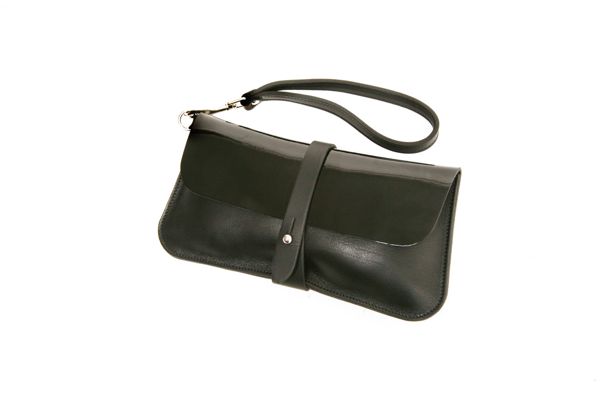 LILY clutch wallet in black patent leather, side view