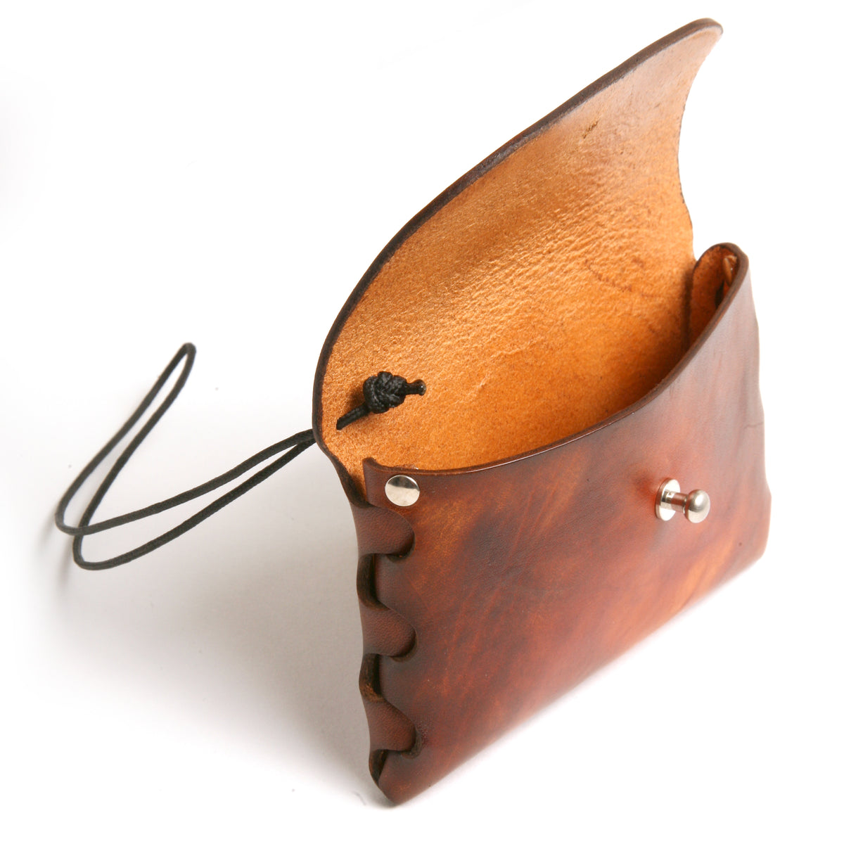 LINKED pouch in premium English bridle leather, woven gusset, 70's sunburst dye, hardware detail