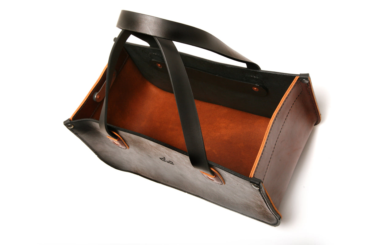 Otsu handyman tool tote bag in thick vegetable-tanned leather, interior compartment