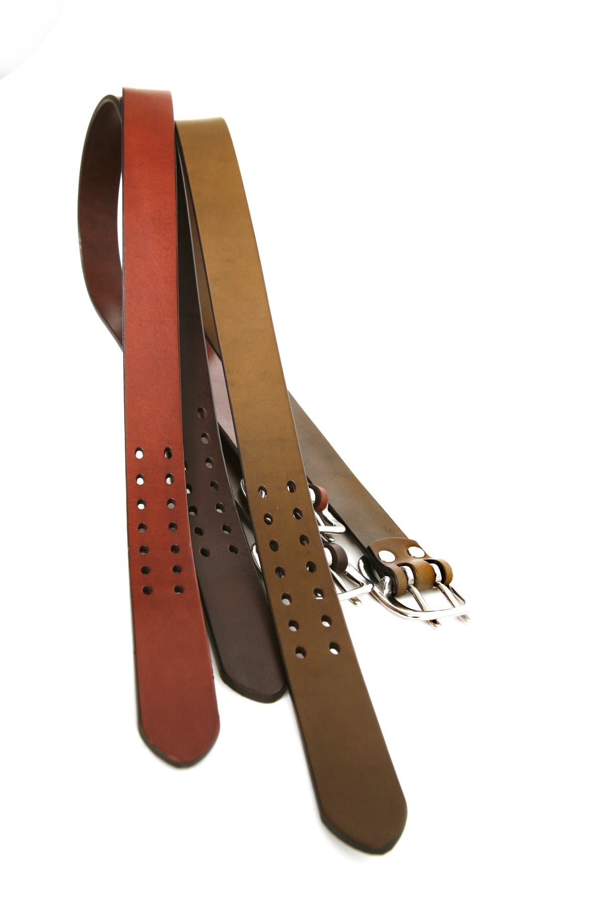 SHOW DOUBLE classic belt in English bridle leather, leather grain and edge detail