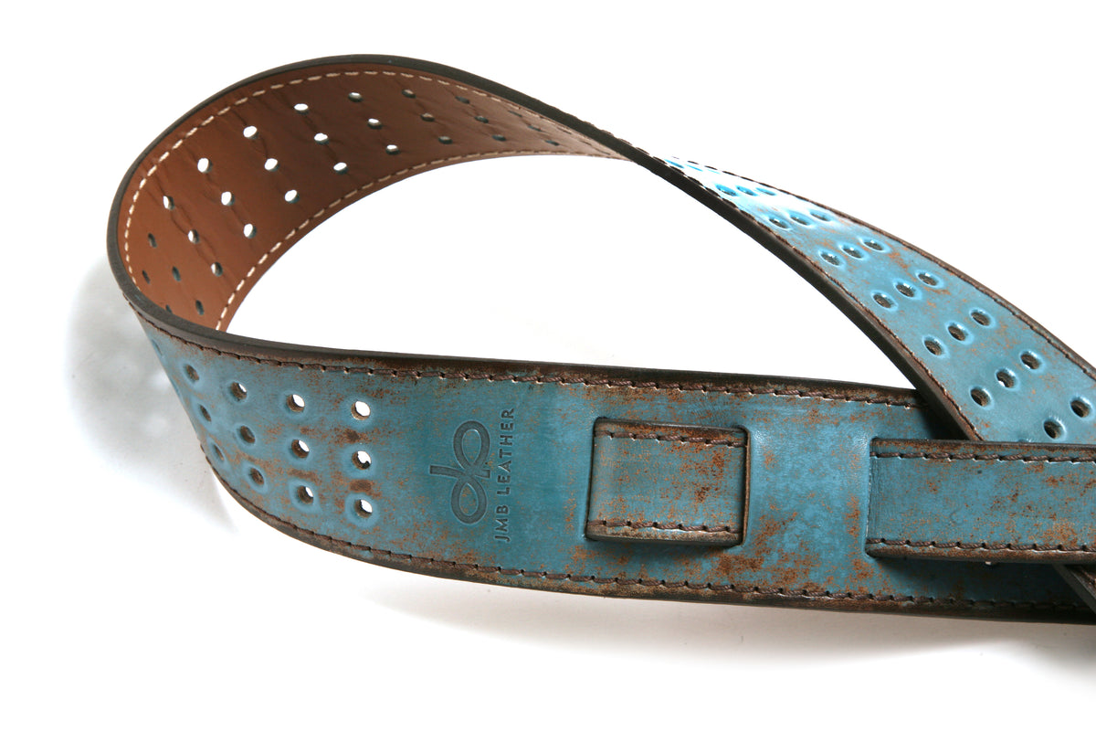 Vintage BP Guitar Strap in vegetable-tanned leather, burnished edges, strap end and hardware detail