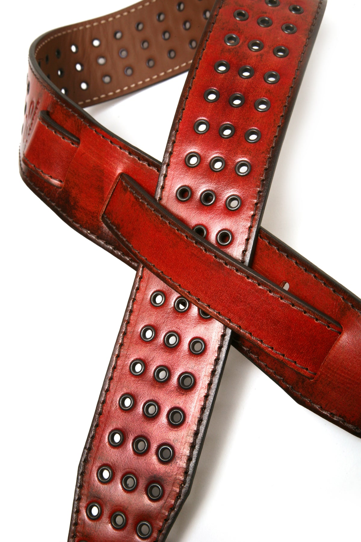 Vintage SG leather guitar strap in rust red, detail