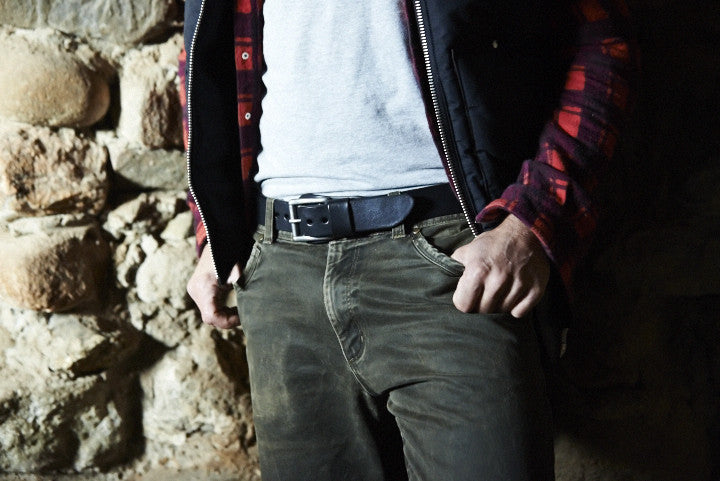WORKER Belt in leather, reverse side showing keeper loop