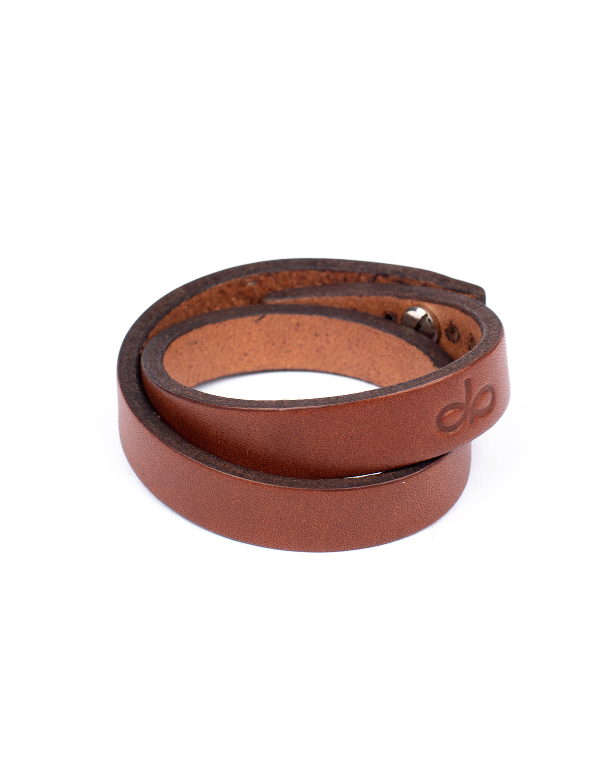 Double wrap cuff in 8oz English bridle leather, clasp detail