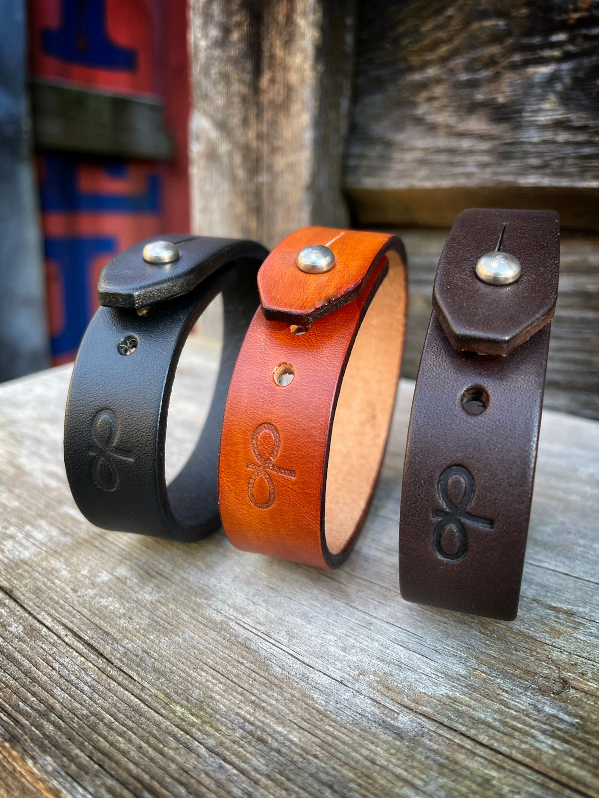 Slim classic leather cuff bracelet