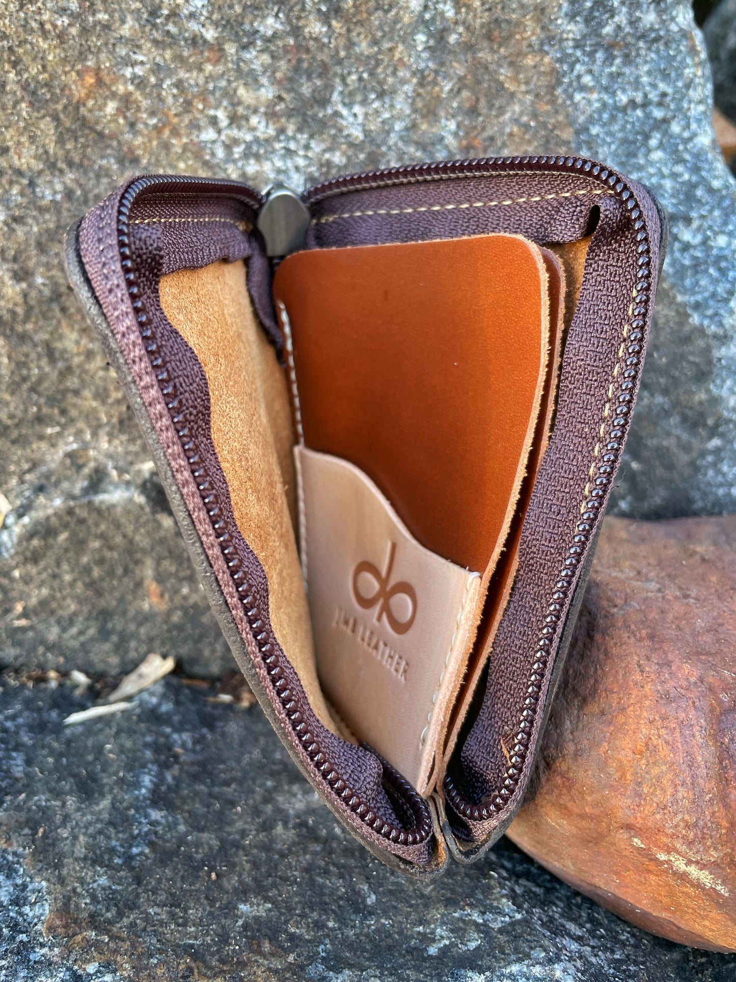 Compact ZIP wallet vintage brown