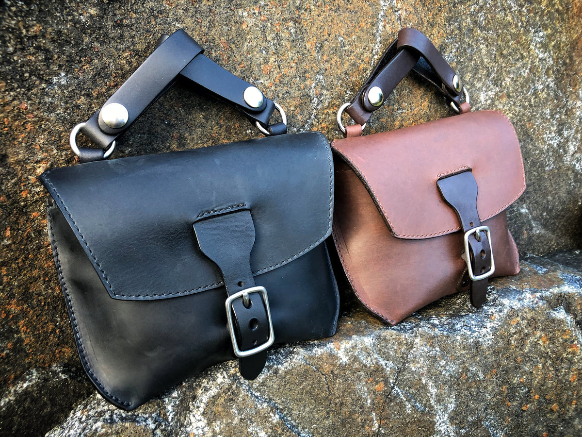 KUURU Traveler leather side bag, detail