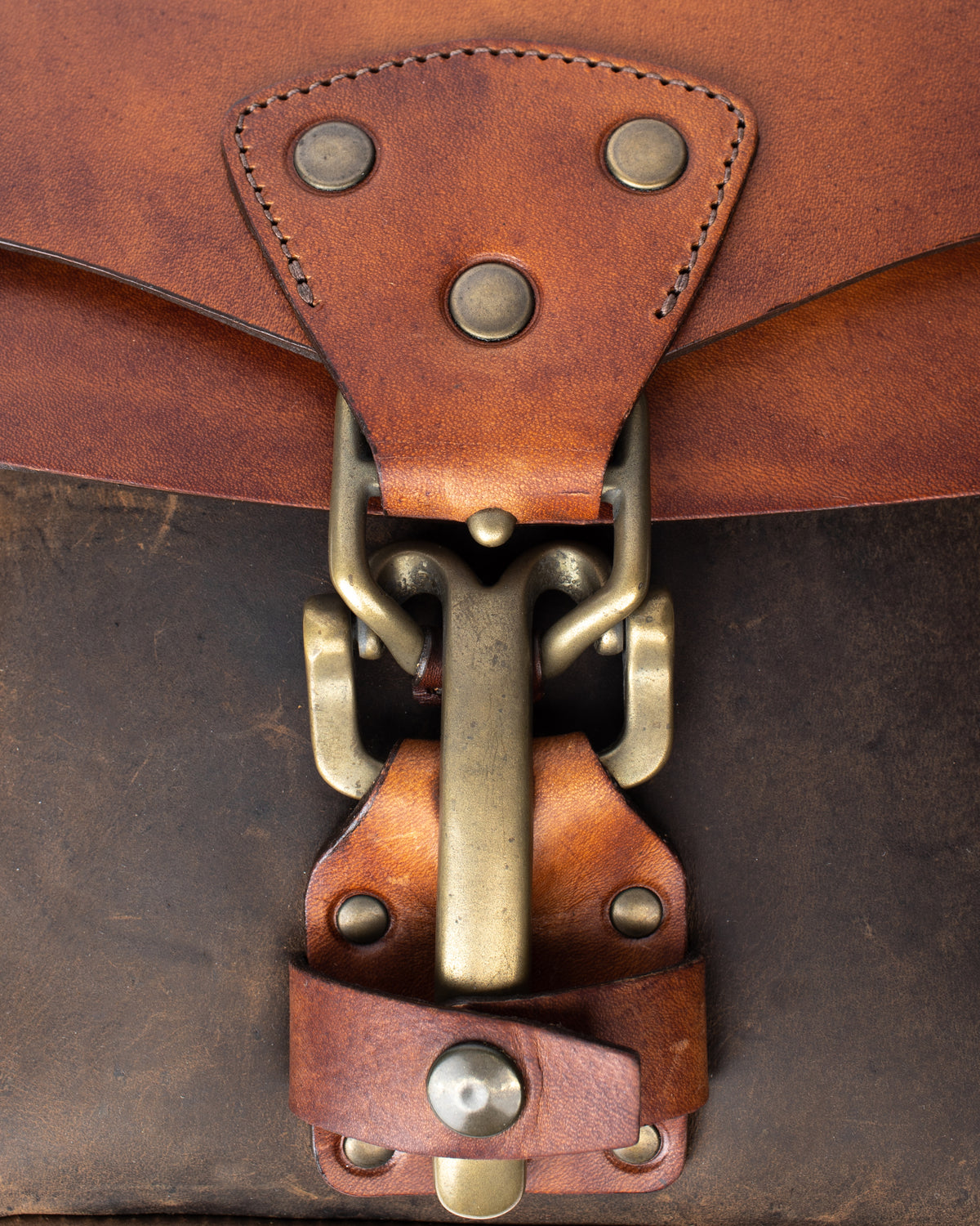 Mantis vintage tan & crazy horse brown bag in English bridle and heavy crazy horse leather, side view