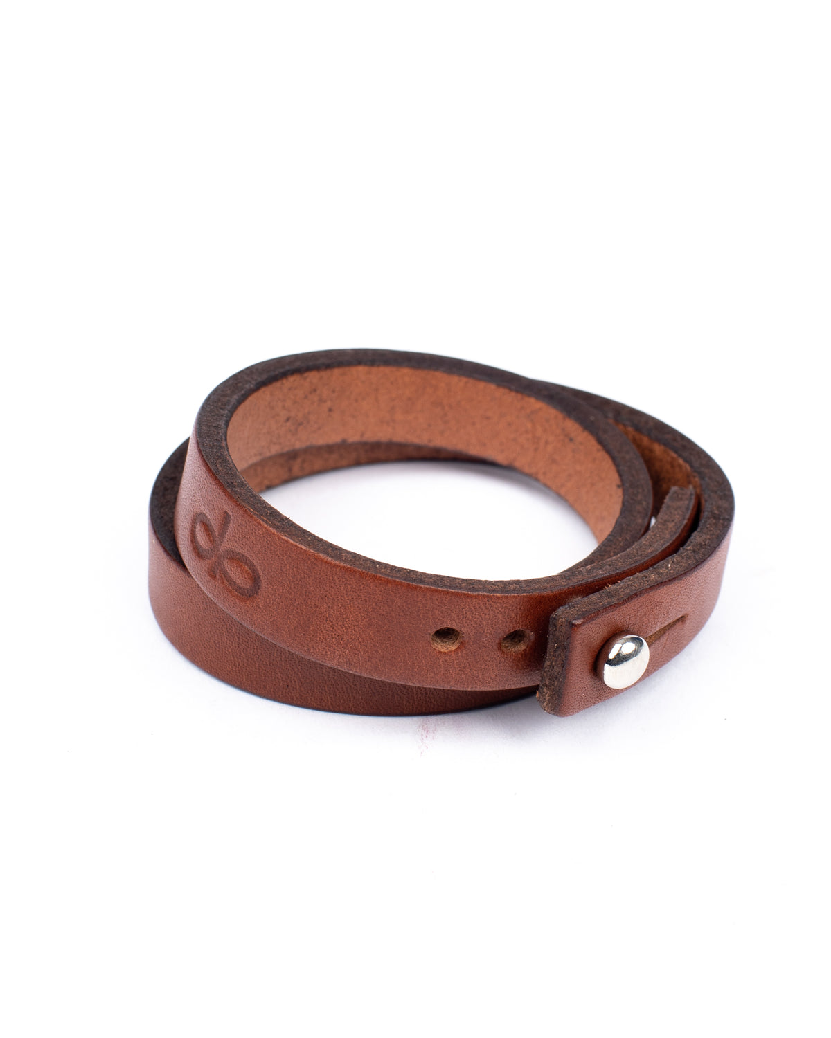 Double wrap cuff in 8oz English bridle leather, leather texture detail
