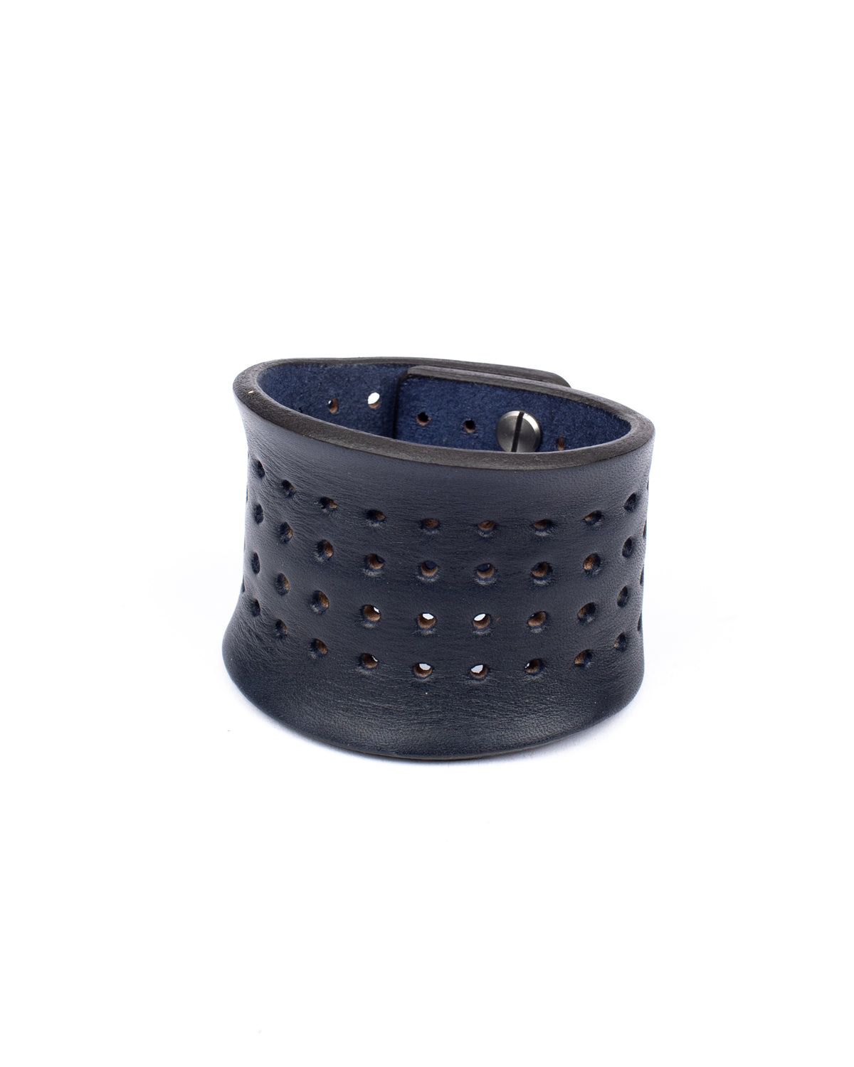 Contour perforated cuff medium brown in 8-9oz English bridle leather, clasp detail