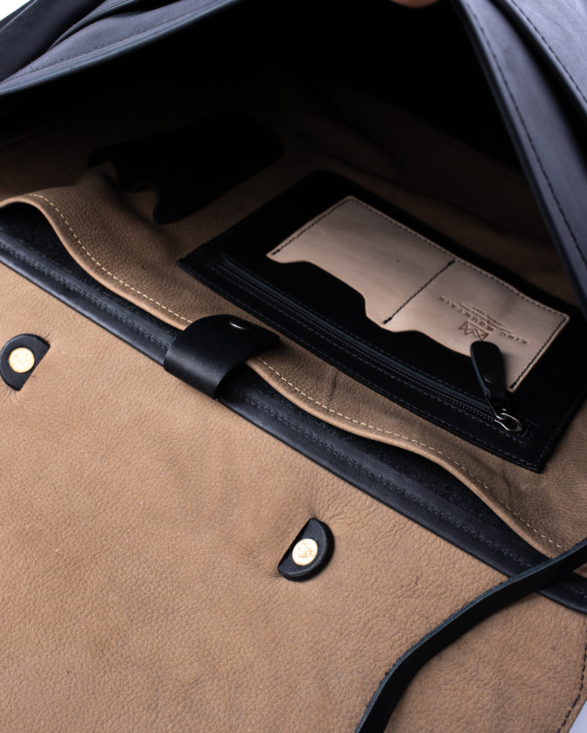 BROOKS Messenger leather messenger bag, detail