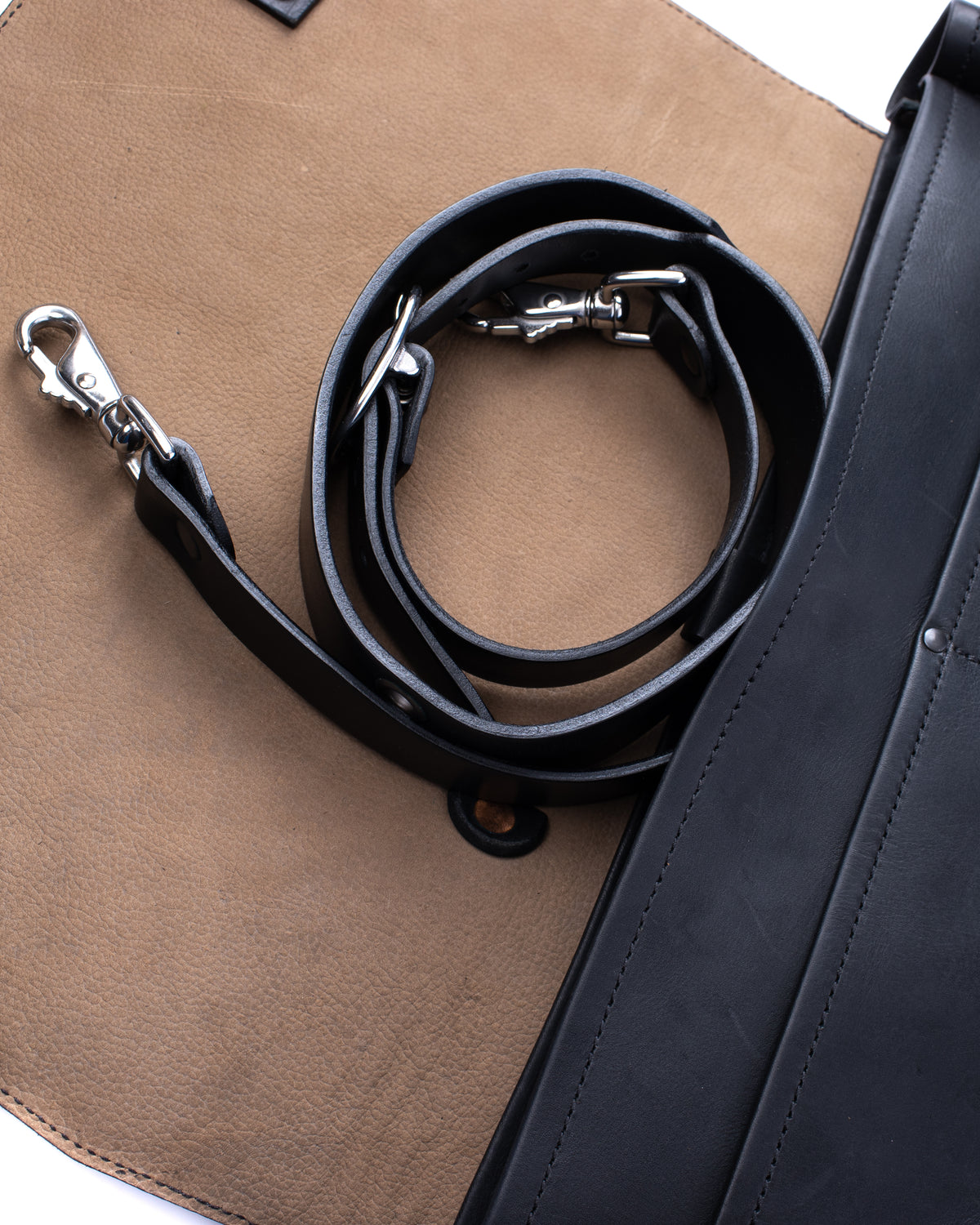 BROOKS Messenger leather messenger bag, detail