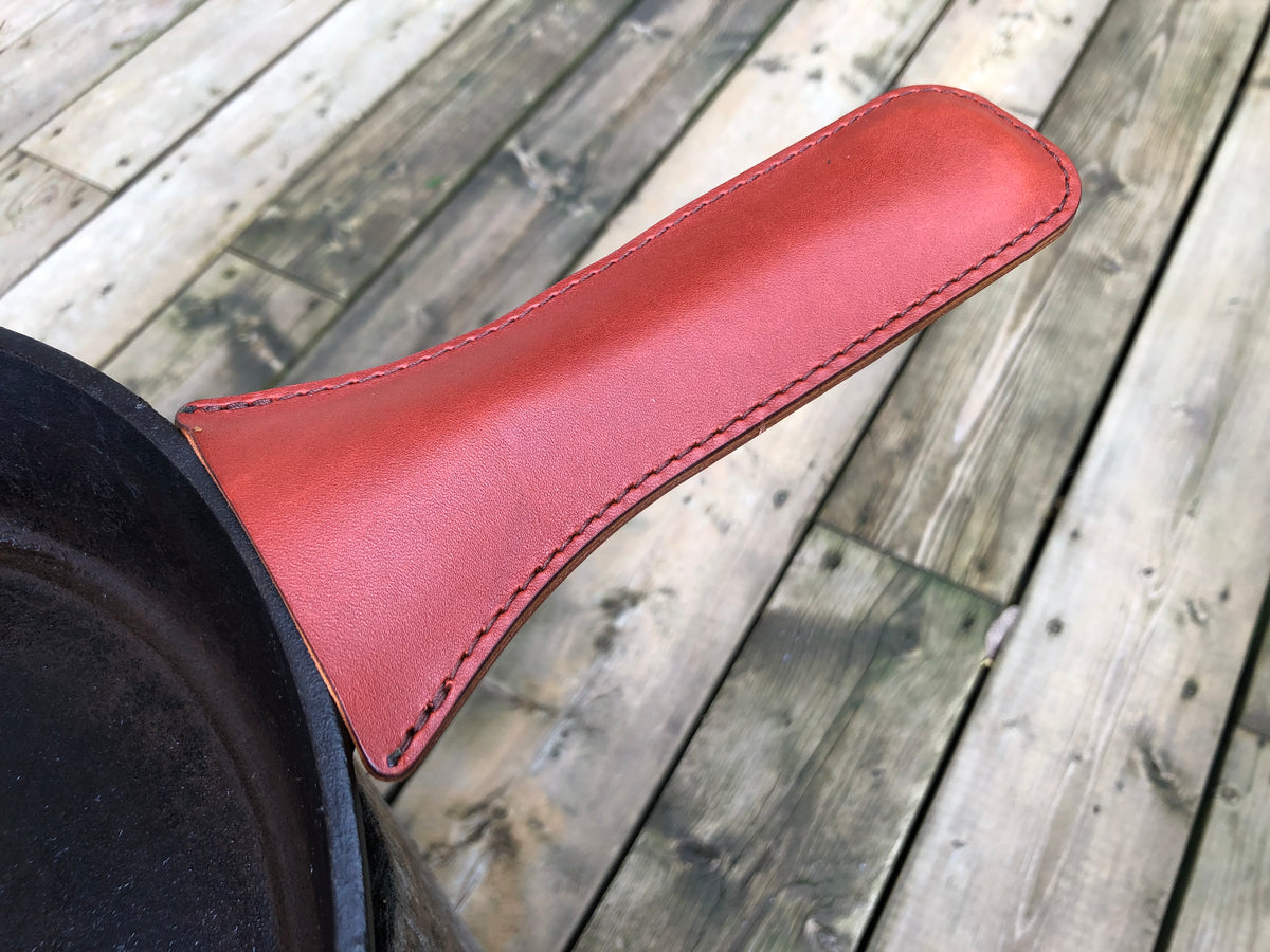 Large leather cast iron skillet handle cover, detail