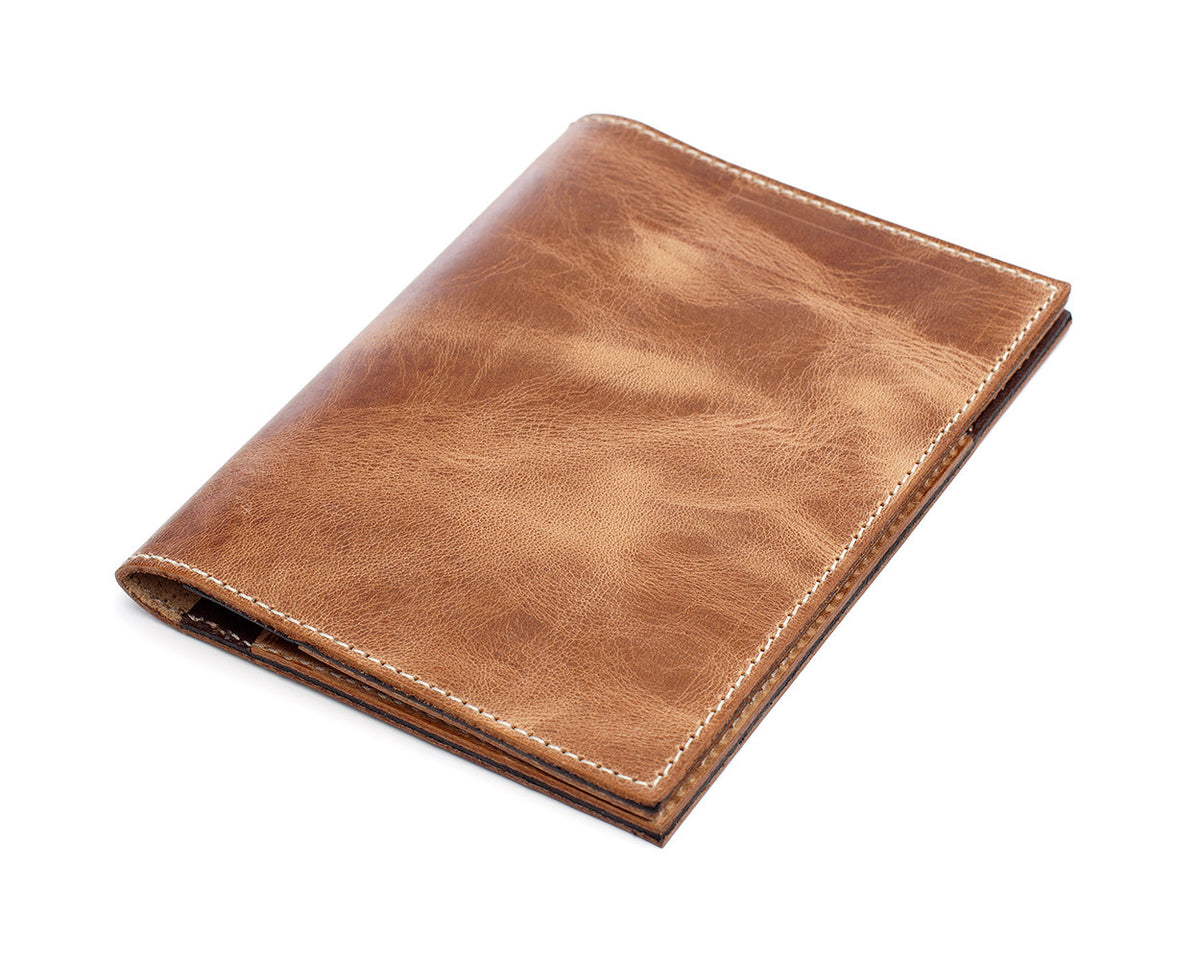 PASSPORT wallet vintage tan brown in full-grain leather, front view