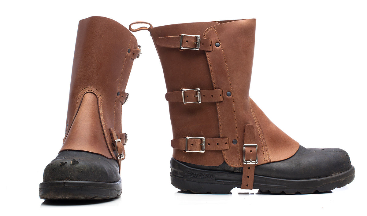 ENGINEER BOOT SPATS in leather, front view