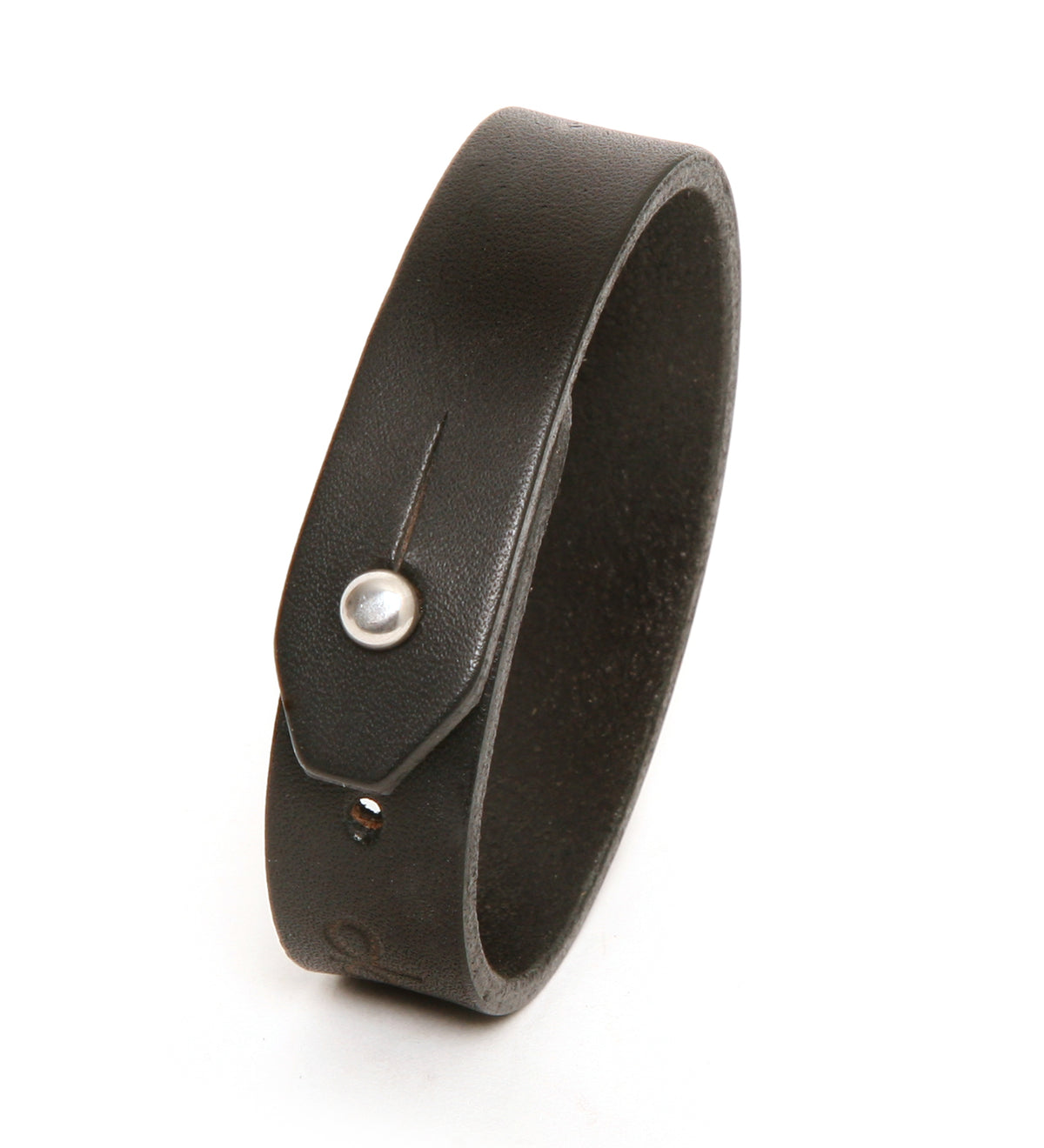 Slim classic leather cuff bracelet in black