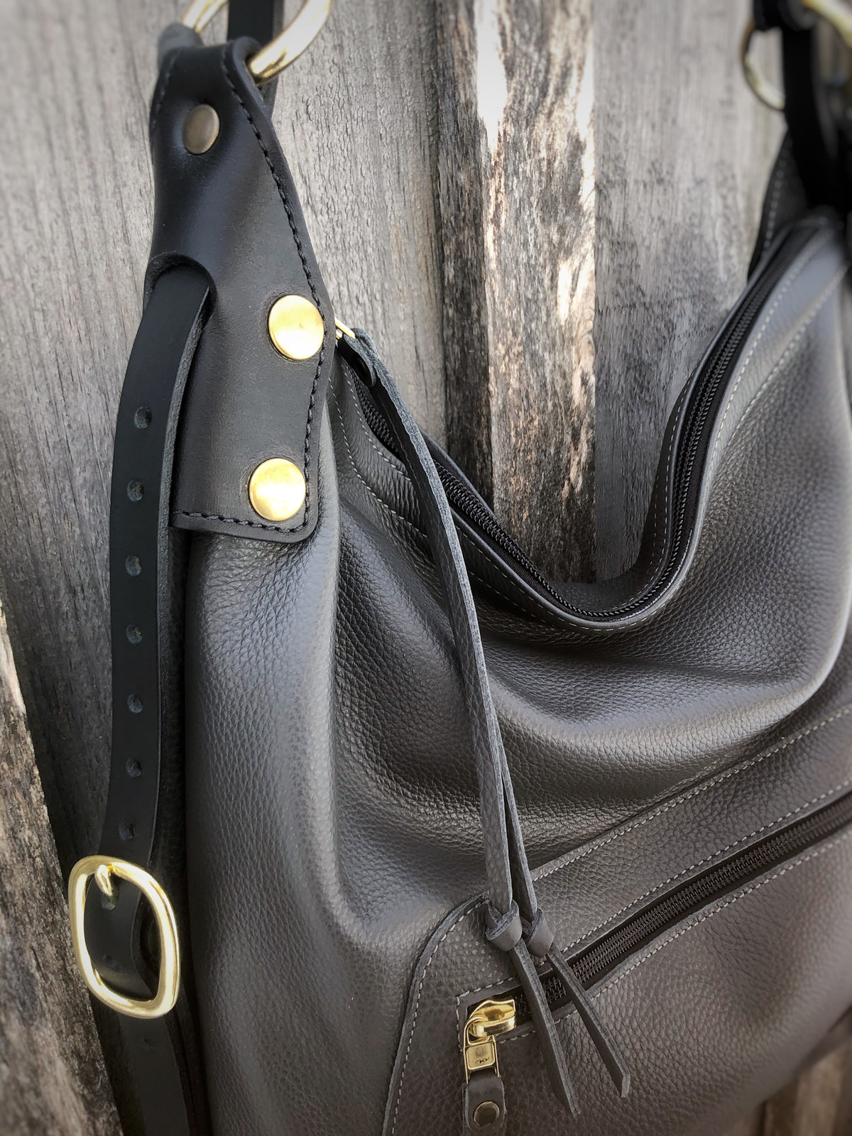 VILLA SAK Small leather backpack in charcoal grey, close-up
